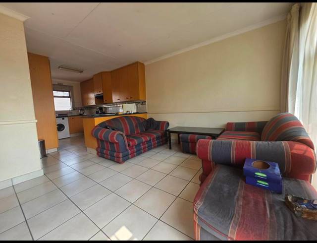 2 BEDROOM TOWNHOUSE FOR SALE IN VERWOERDPARK